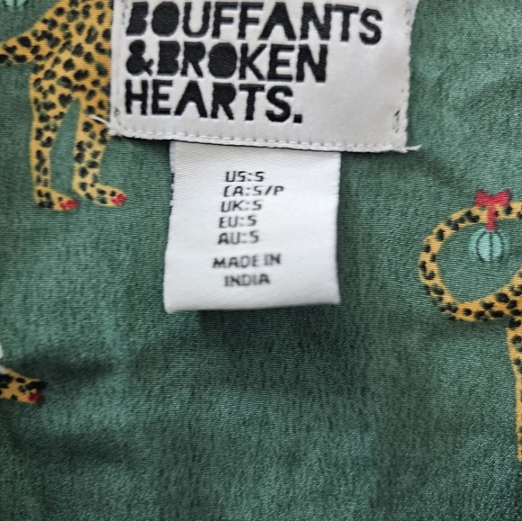 Leopard Print Women's Pajama Set in Green - Picture 2 of 4